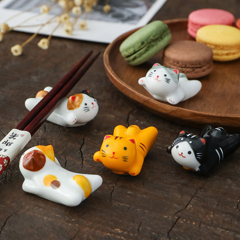 Kitchen Appliances Holder - Repose-baguettes en céramique Chat Volant, style